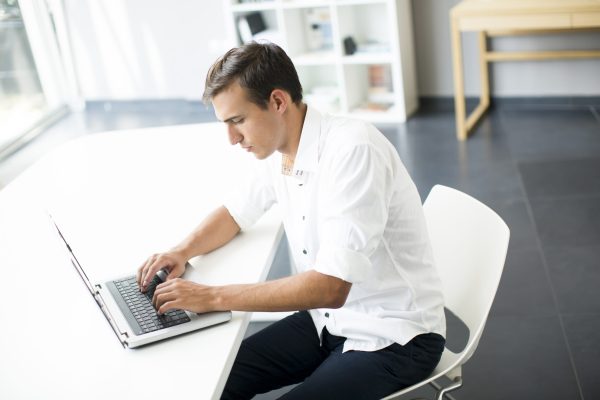 Marketing internetowy – jak zostać specjalistą w&nbsp;tej&nbsp;dziedzinie?