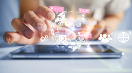 Przewodnik po&nbsp;mediach społecznościowych 2022 – analiza trendów w&nbsp;Polsce